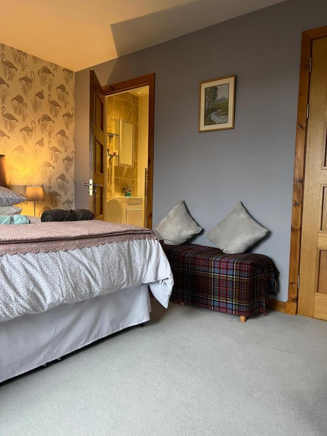 Black Isle View Apartment Dingwall Bagian luar foto