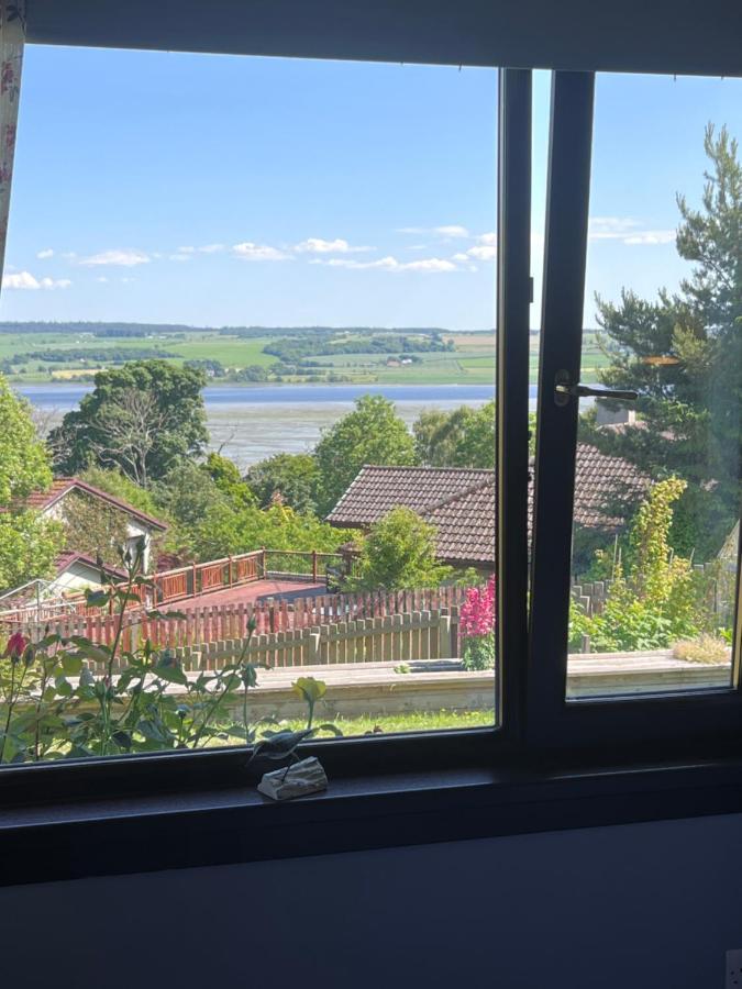 Black Isle View Apartment Dingwall Bagian luar foto