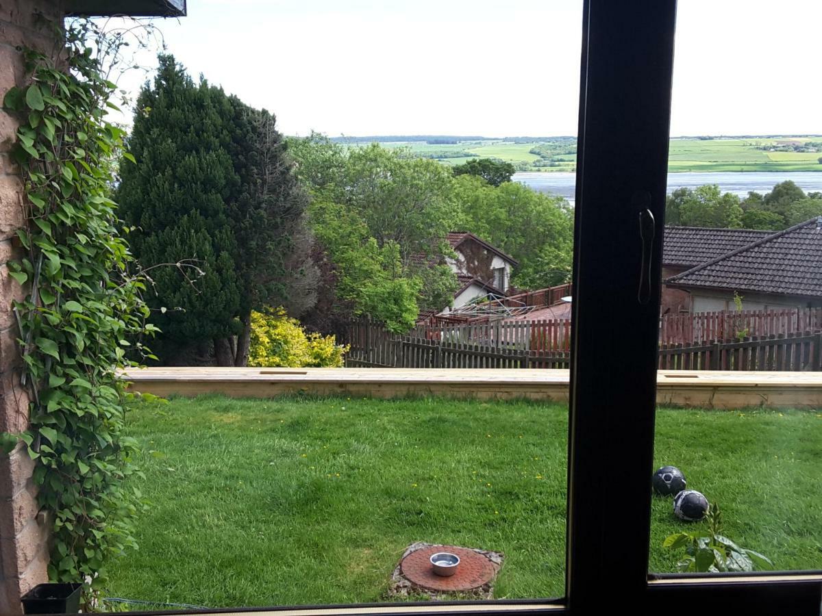 Black Isle View Apartment Dingwall Bagian luar foto